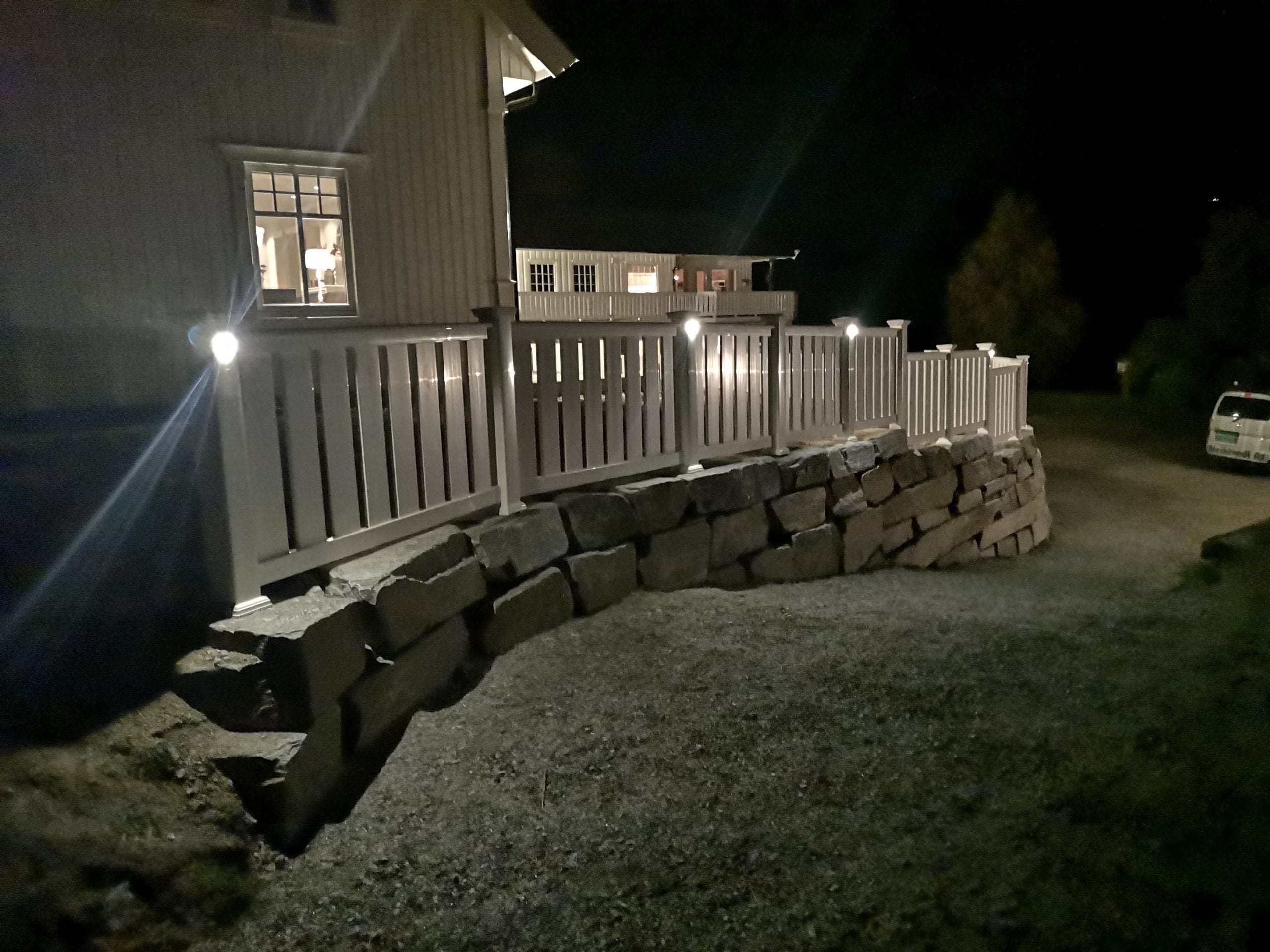 Detalj av sikker skrukobling med integrert gummipakning mot fukt, saltvann og korrosjon